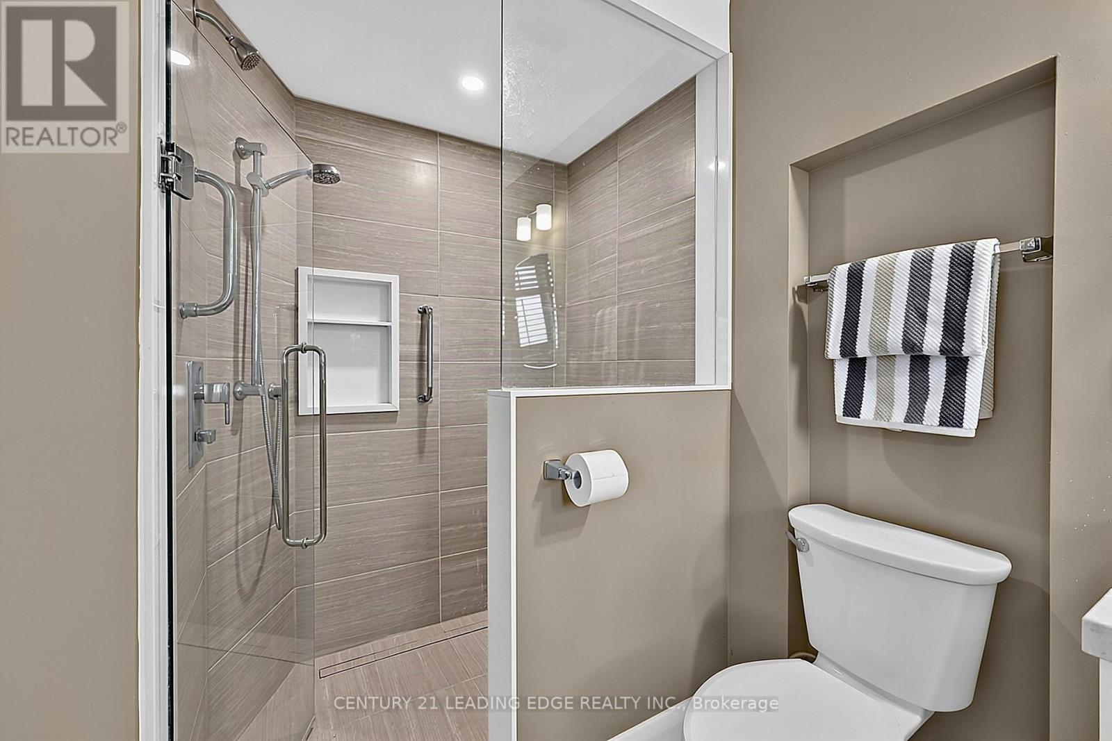 14 Watford Street, Whitby, Ontario  L1M 1E6 - Photo 32 - E13878874