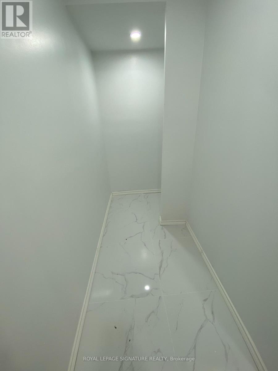 Lower Level - 123 Mildenhall Place, Whitby, Ontario  L1M 0E4 - Photo 4 - E13878902