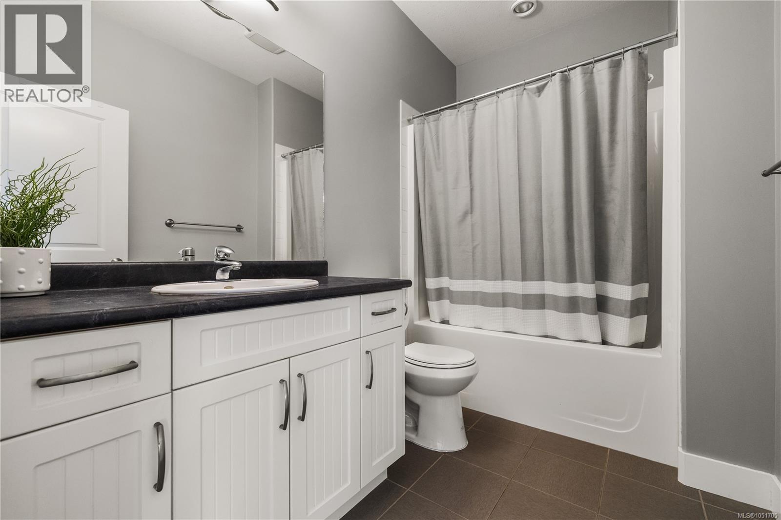 978 Timberline Dr