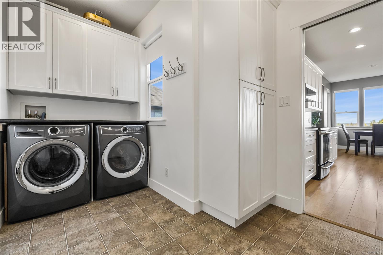 978 Timberline Dr