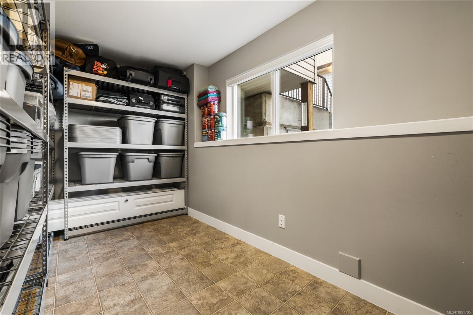 978 Timberline Dr