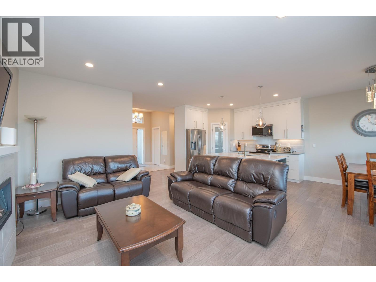 964 Mt Ida Drive