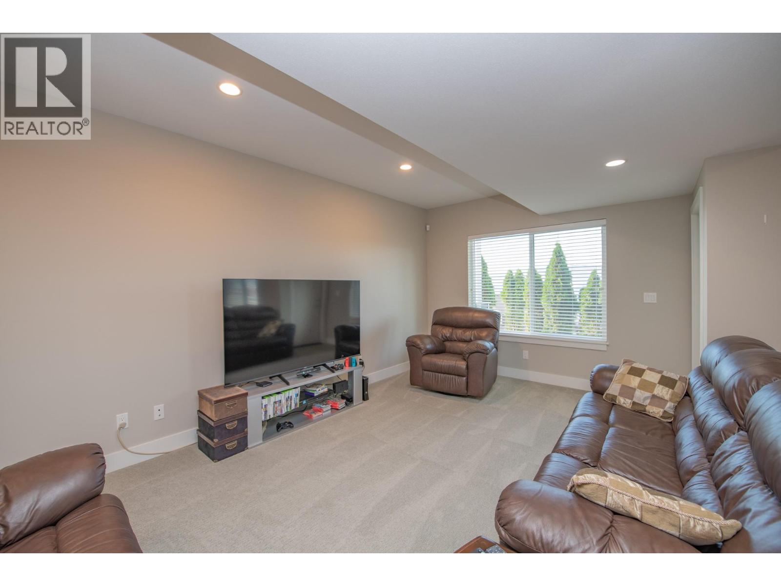 964 Mt Ida Drive
