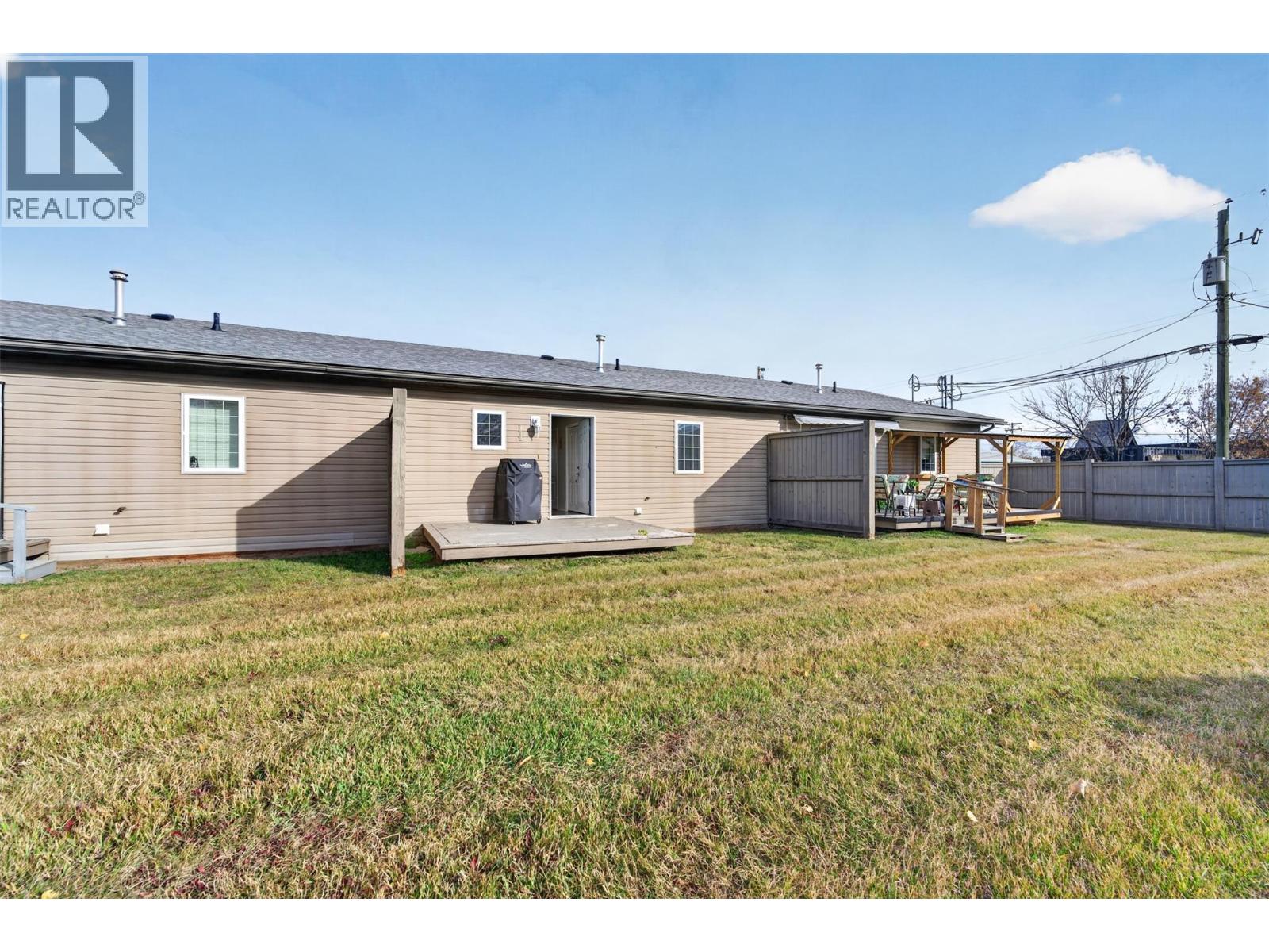 1717 102 Avenue, Dawson Creek, British Columbia  V1G 5A9 - Photo 31 - 10403157