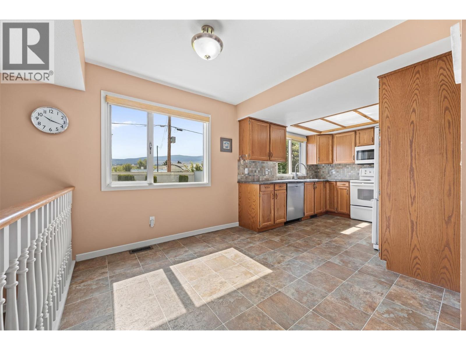884 Mission Springs Crescent, Kelowna, British Columbia  V1W 3L9 - Photo 8 - 10403224