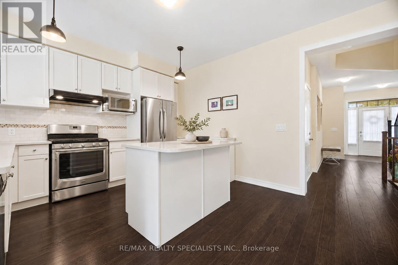 92 Hanson Crescent, Milton, Ontario  L9T 8L5 - Photo 5 - W13802562