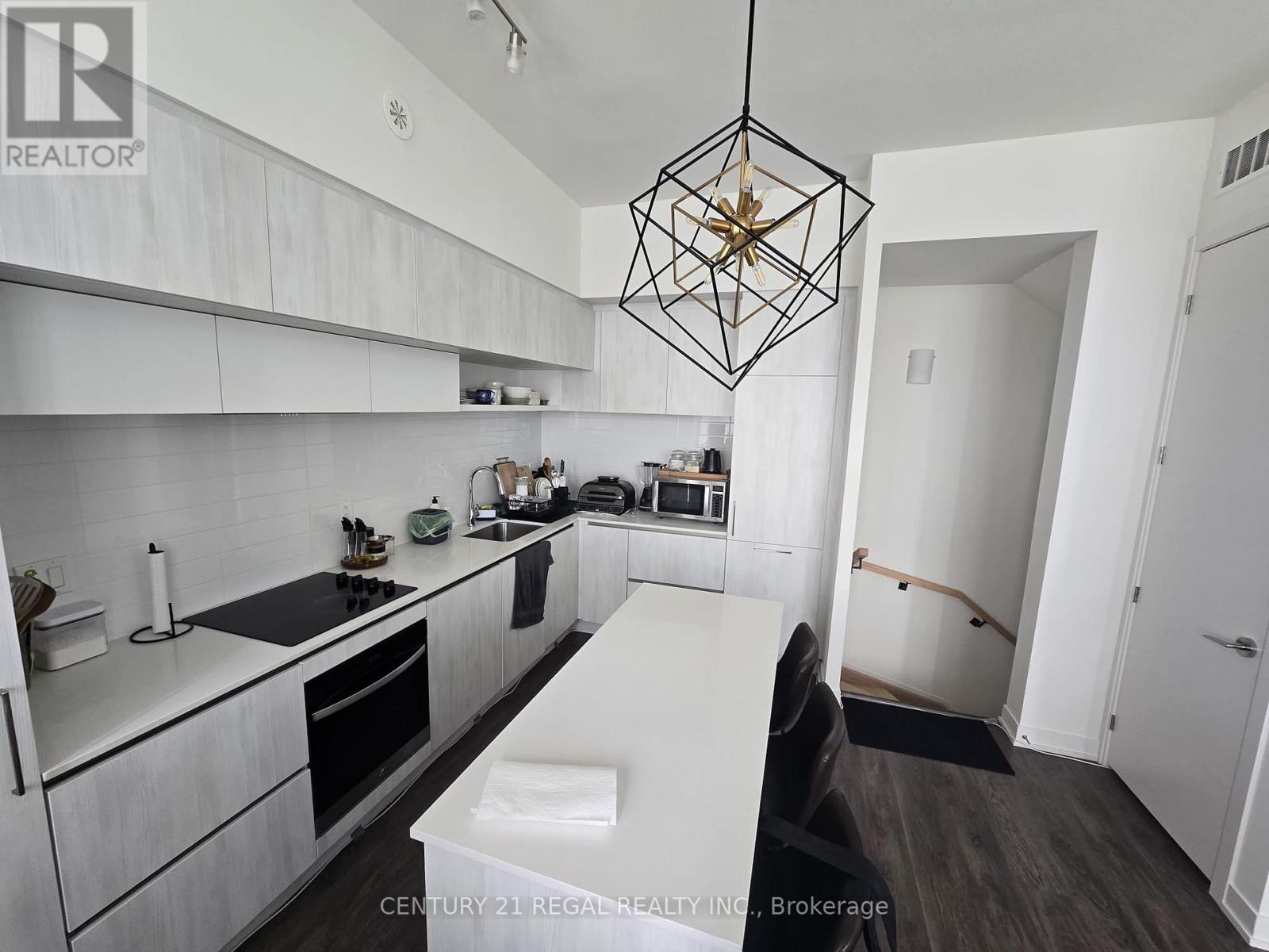 811 - 3 Steckley House Lane, Richmond Hill, Ontario  L4S 0N2 - Photo 4 - N13877194