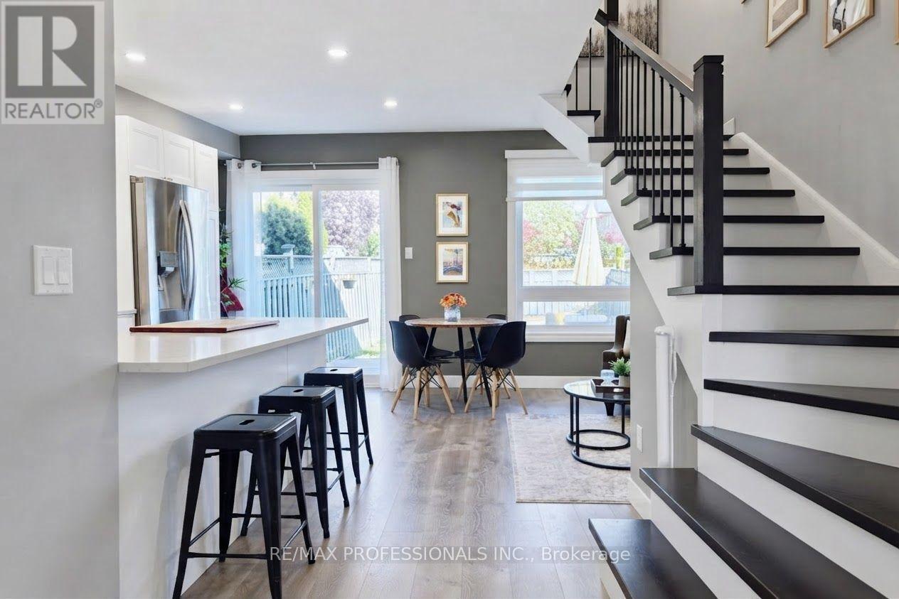 21 Waterbury Street, Caledon, Ontario  L7E 1X2 - Photo 3 - W13878854