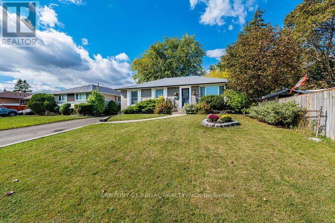 2 Alderbury Crescent, Brampton, Ontario  L6T 1P6 - Photo 3 - W13878884