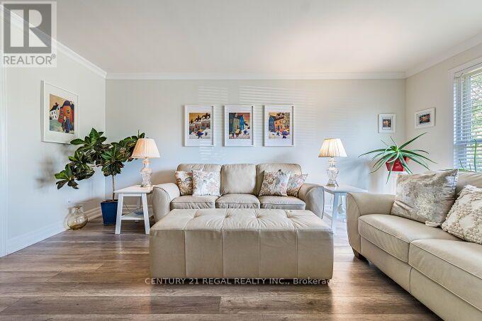 2 Alderbury Crescent, Brampton, Ontario  L6T 1P6 - Photo 8 - W13878884