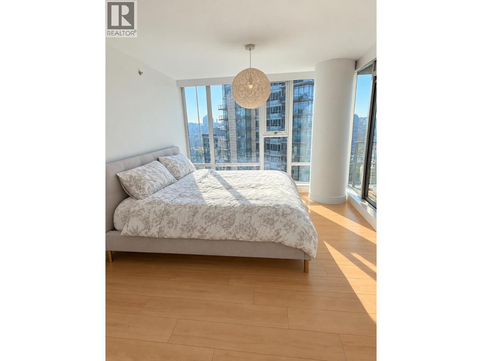 2303 455 BEACH CRESCENT