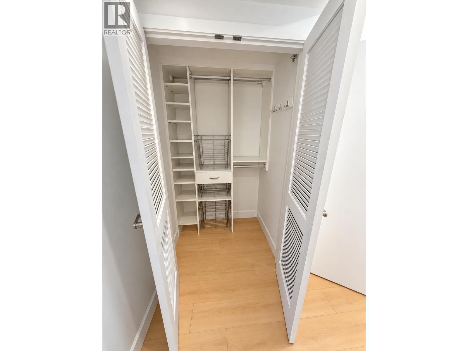 2303 455 BEACH CRESCENT