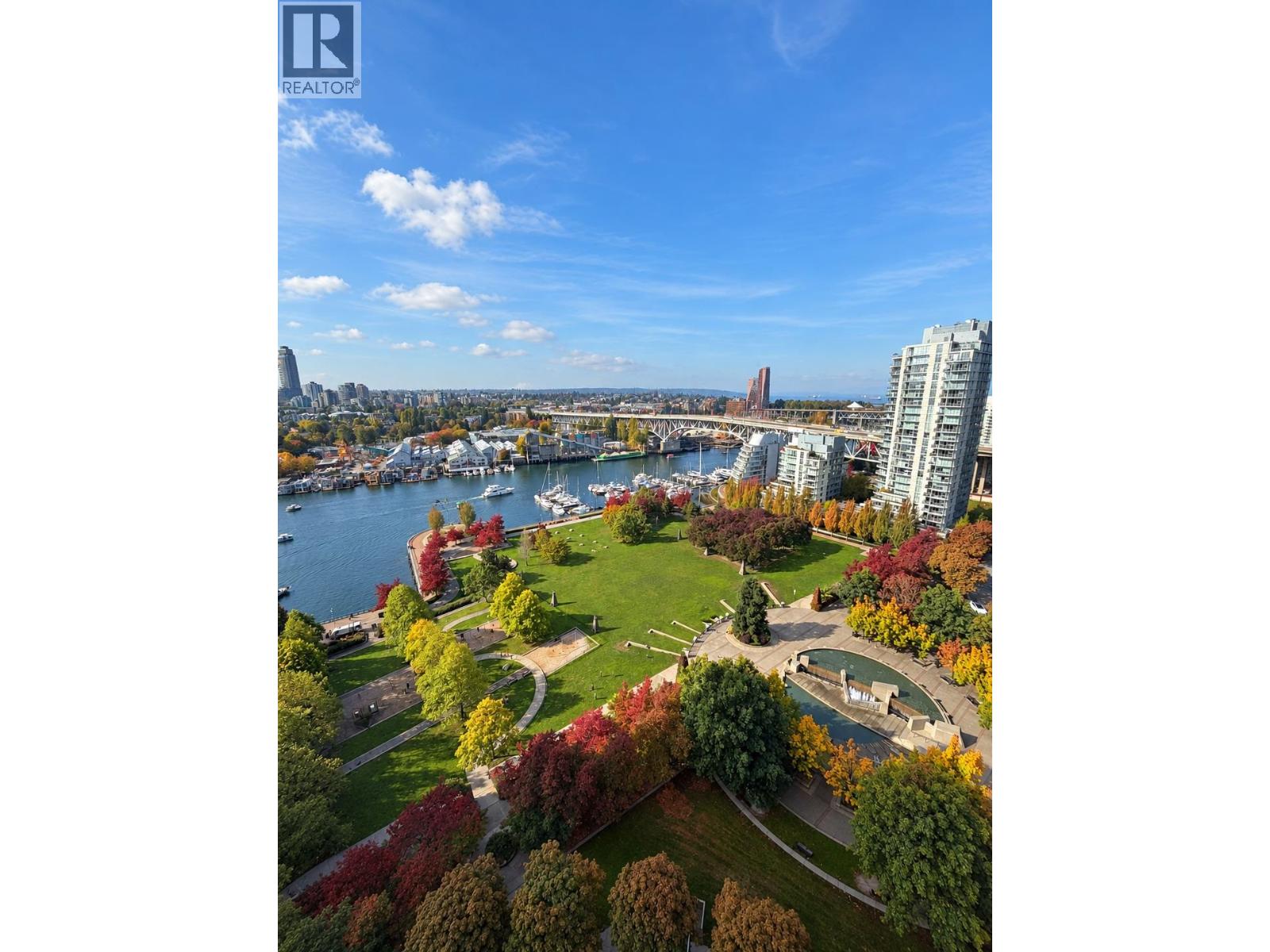 2303 455 BEACH CRESCENT