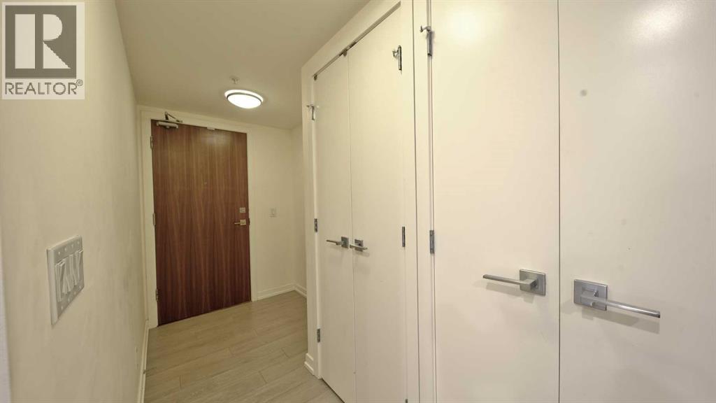 301, 51 Waterfront Mews SW