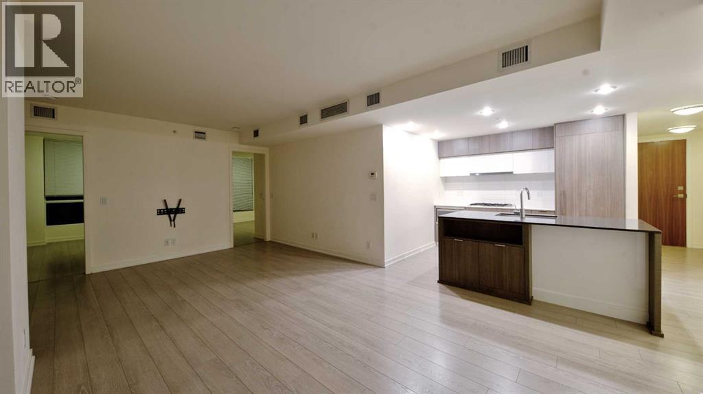 301, 51 Waterfront Mews SW