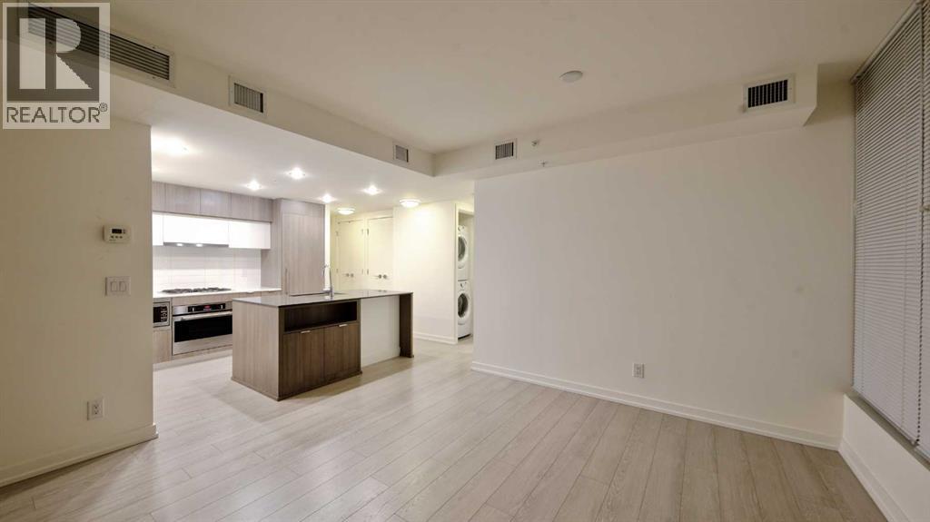 301, 51 Waterfront Mews SW