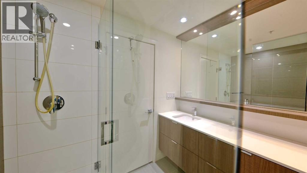 301, 51 Waterfront Mews SW
