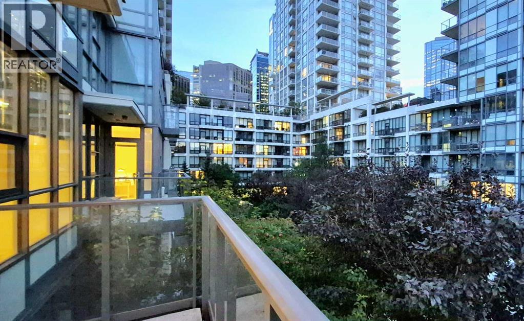 301, 51 Waterfront Mews SW