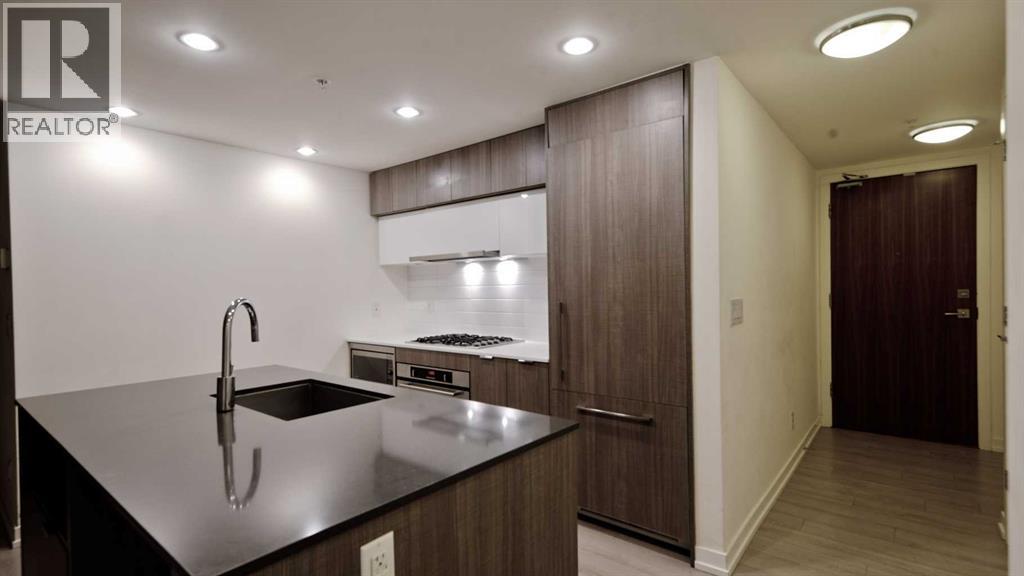 301, 51 Waterfront Mews SW