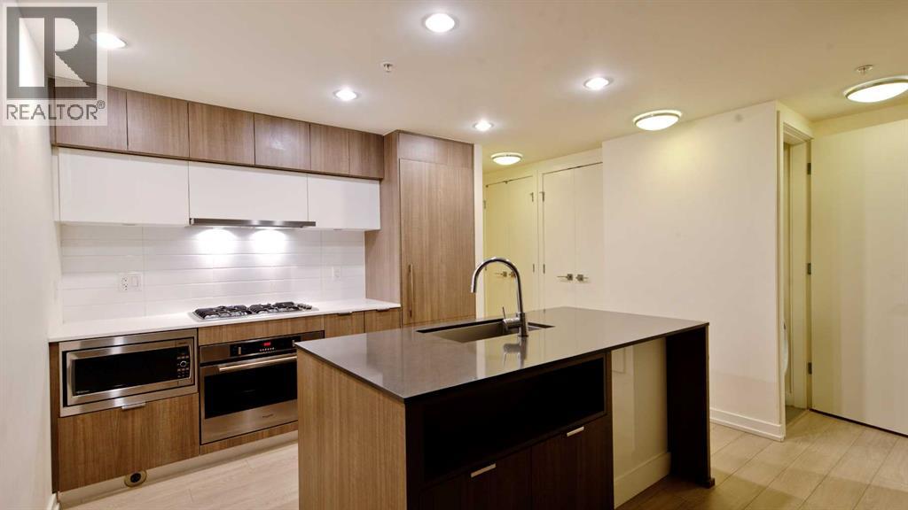 301, 51 Waterfront Mews SW