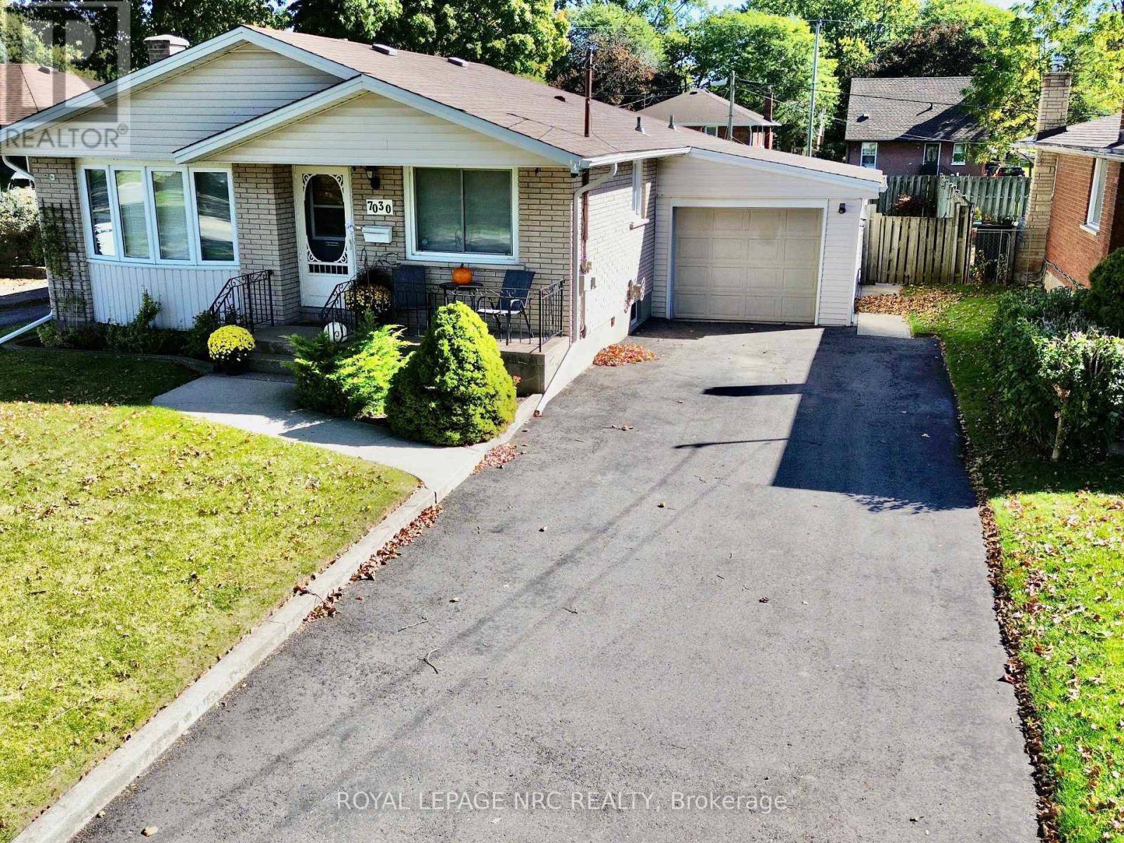 7030 Whitman Avenue, Niagara Falls, Ontario  L2G 5B6 - Photo 3 - X13878914