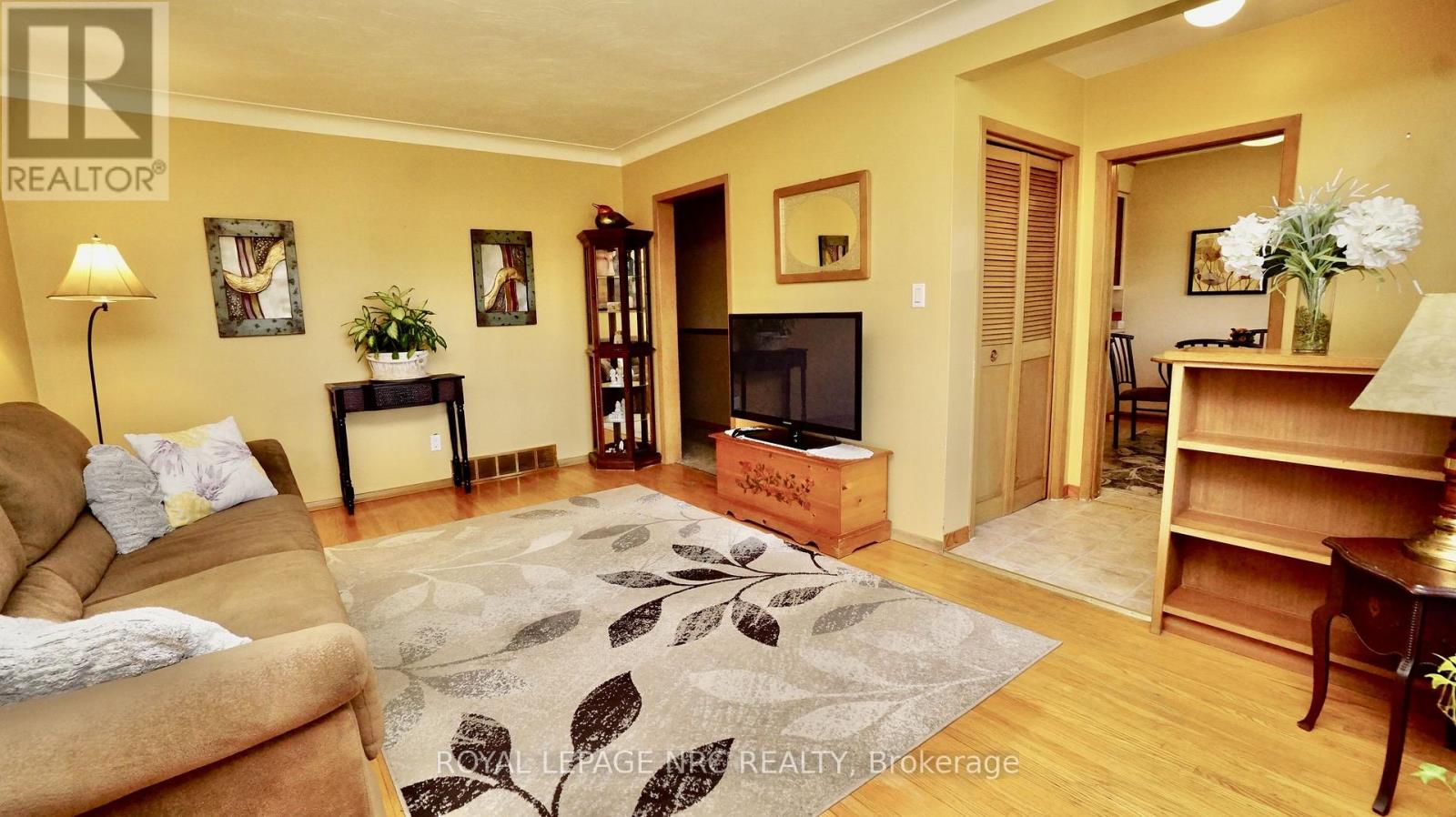 7030 Whitman Avenue, Niagara Falls, Ontario  L2G 5B6 - Photo 7 - X13878914