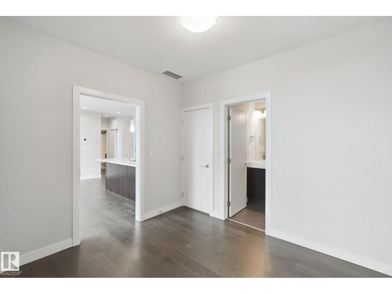 #1806 10238 103 ST NW