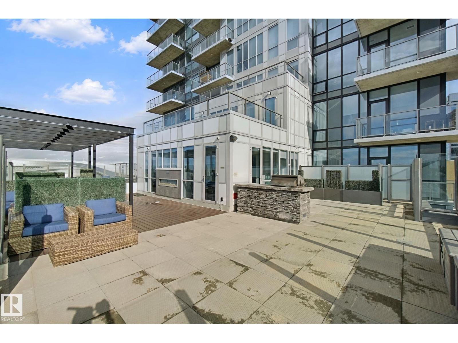 #1806 10238 103 ST NW