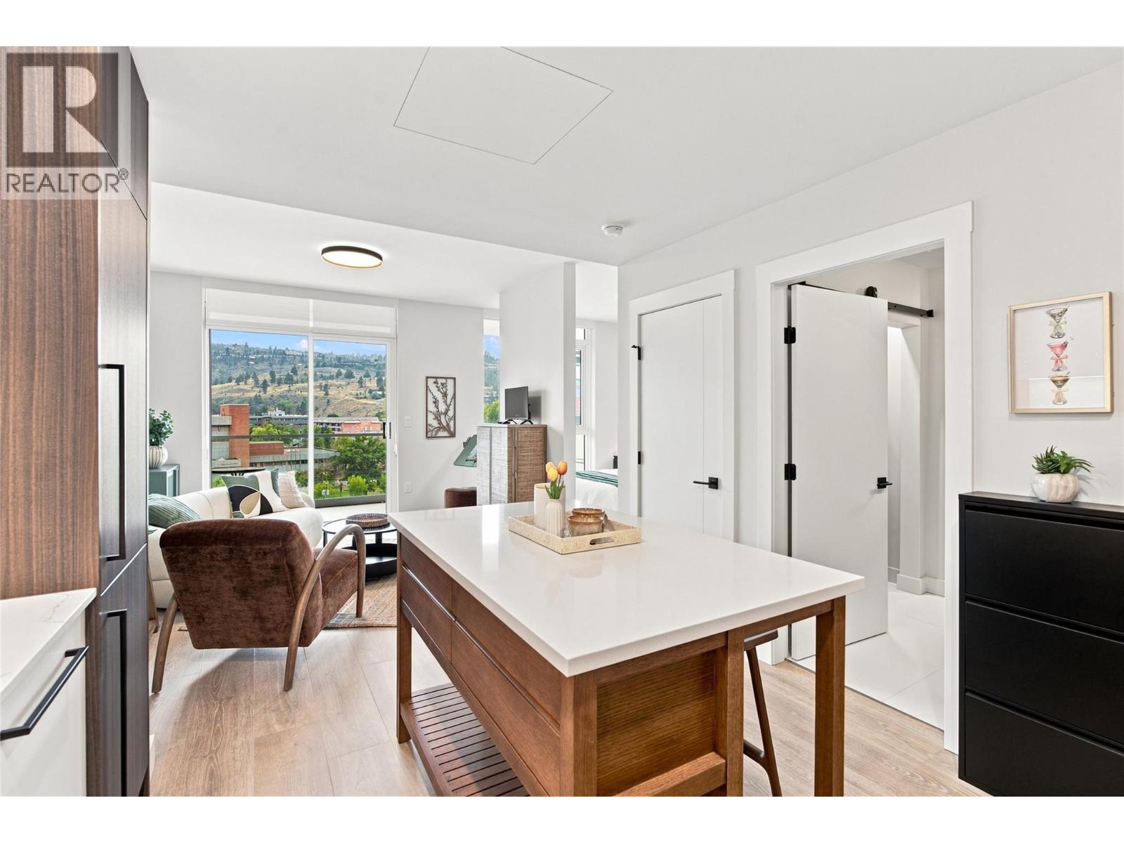 460 Nicola Street Unit# 1005