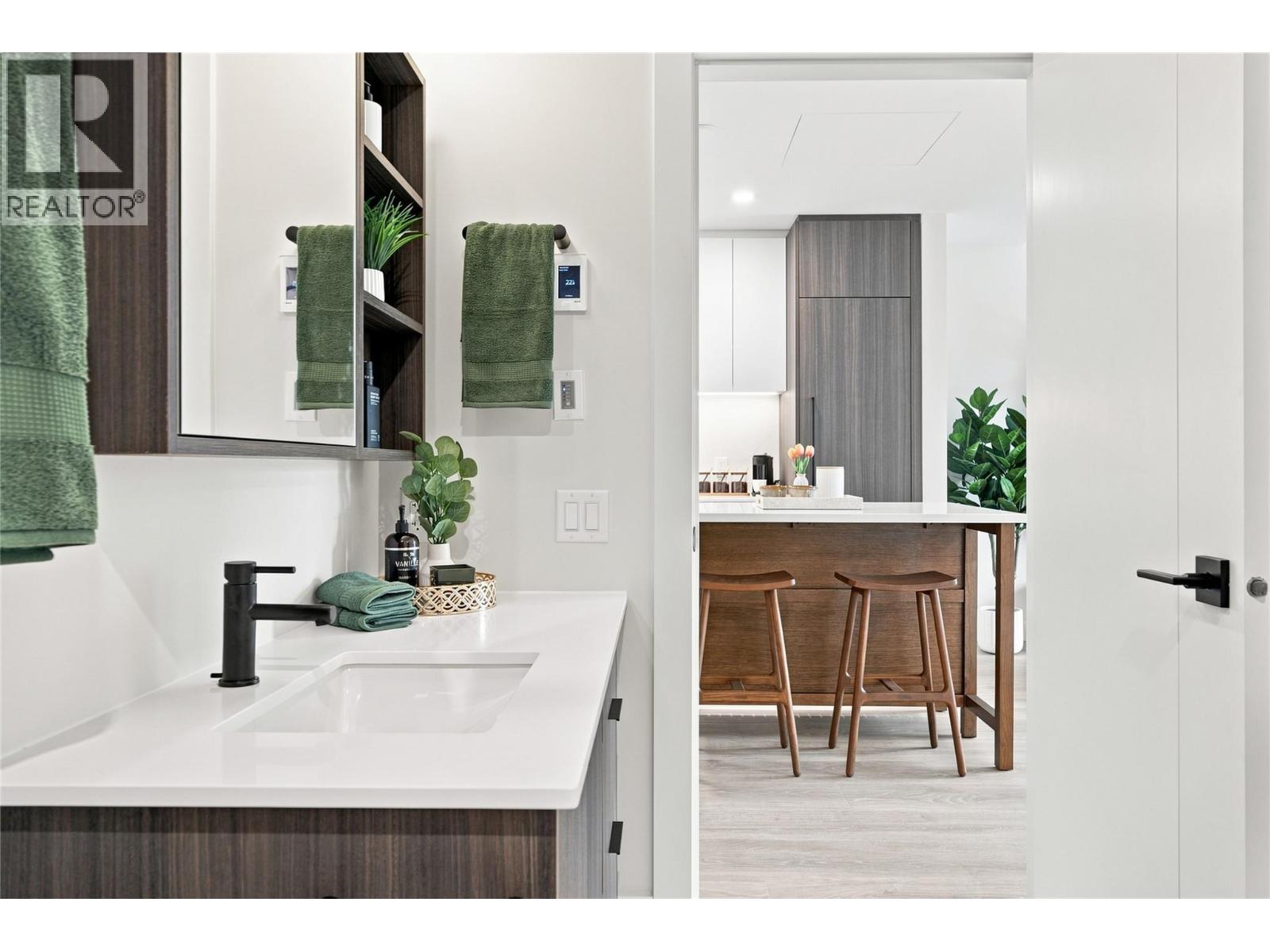 460 Nicola Street Unit# 1005