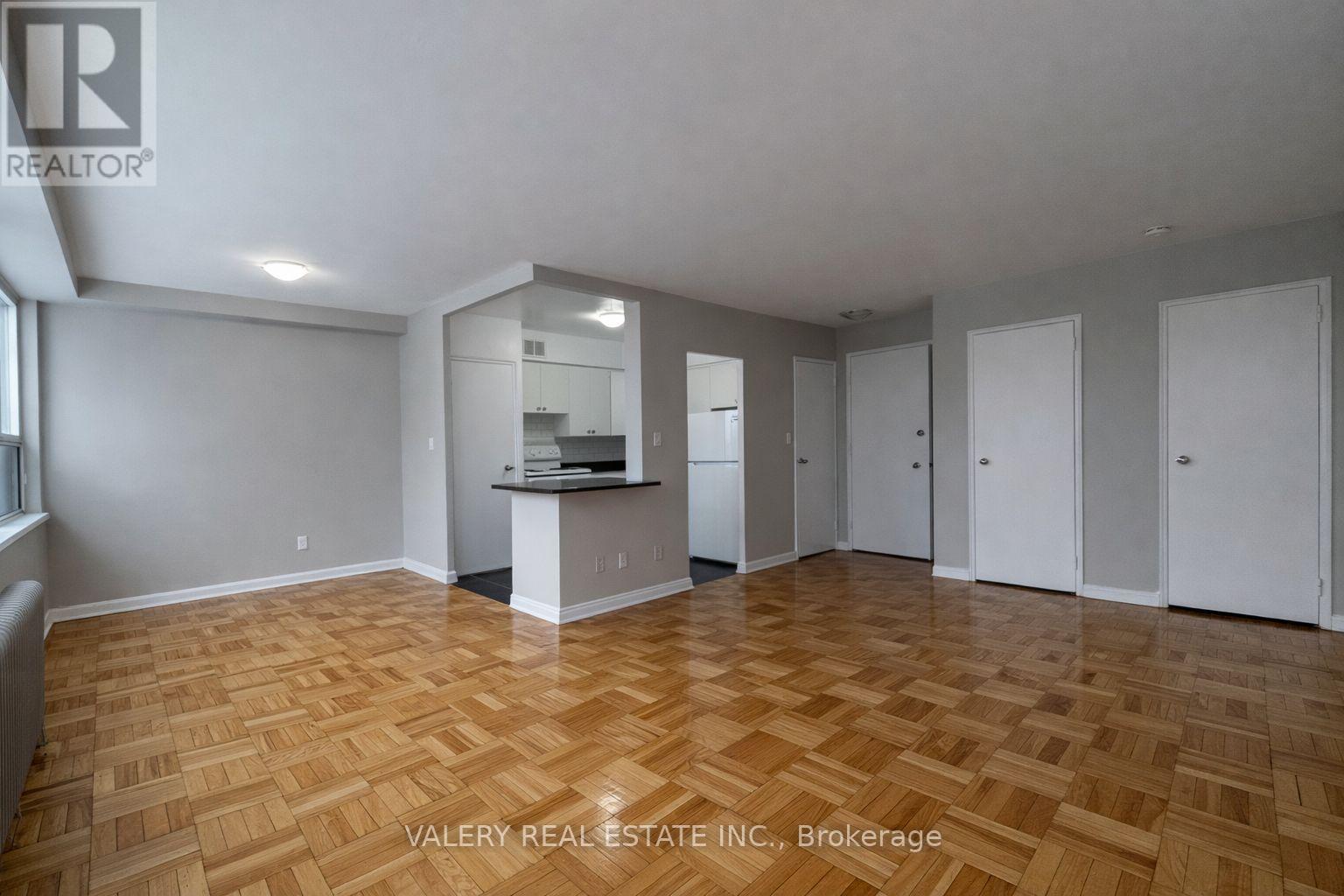 207 - 42 Thorncliffe Park Drive, Toronto, Ontario  M4H 1K1 - Photo 4 - C13878932