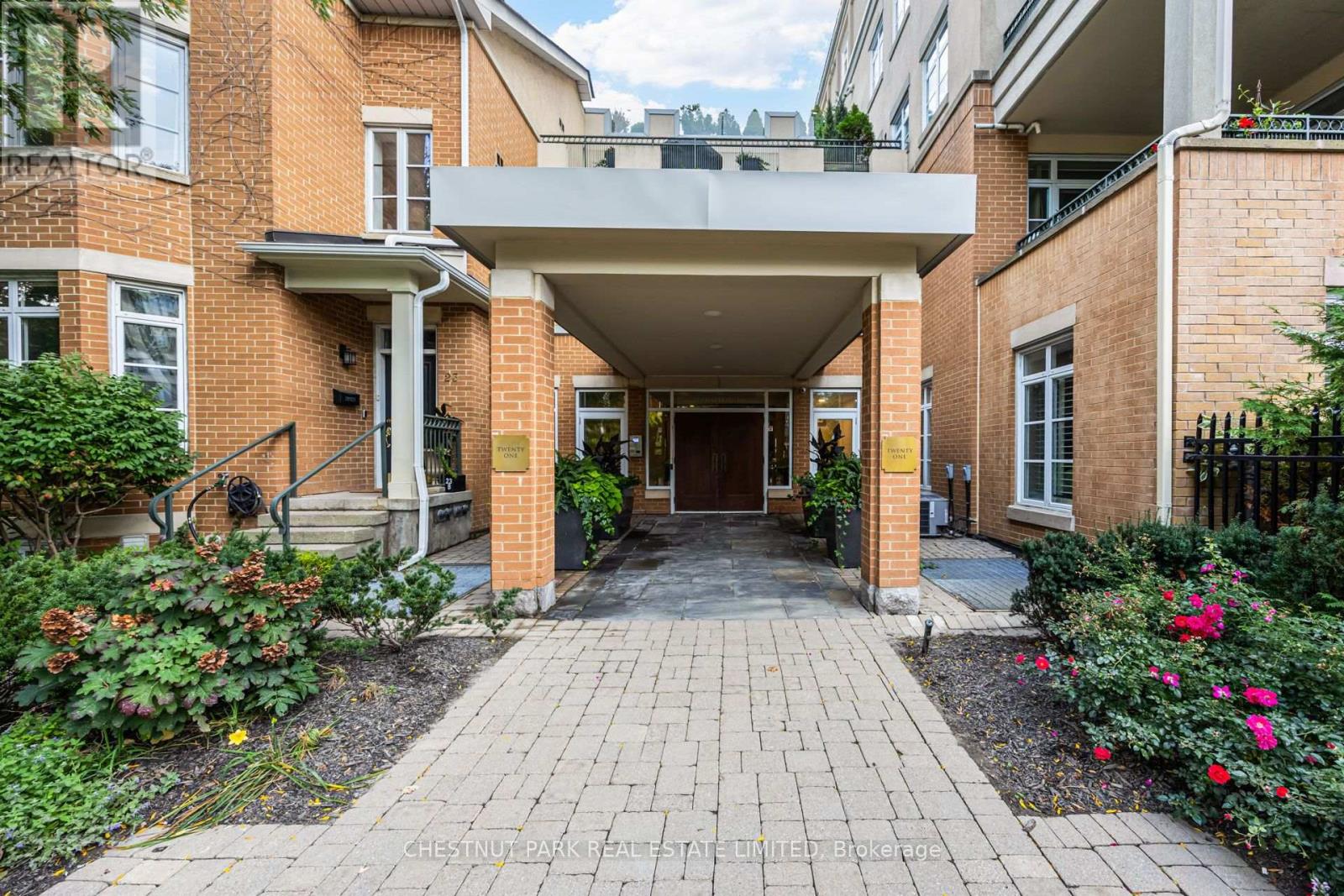 103 - 21 SHAFTESBURY AVENUE, Toronto, Ontario