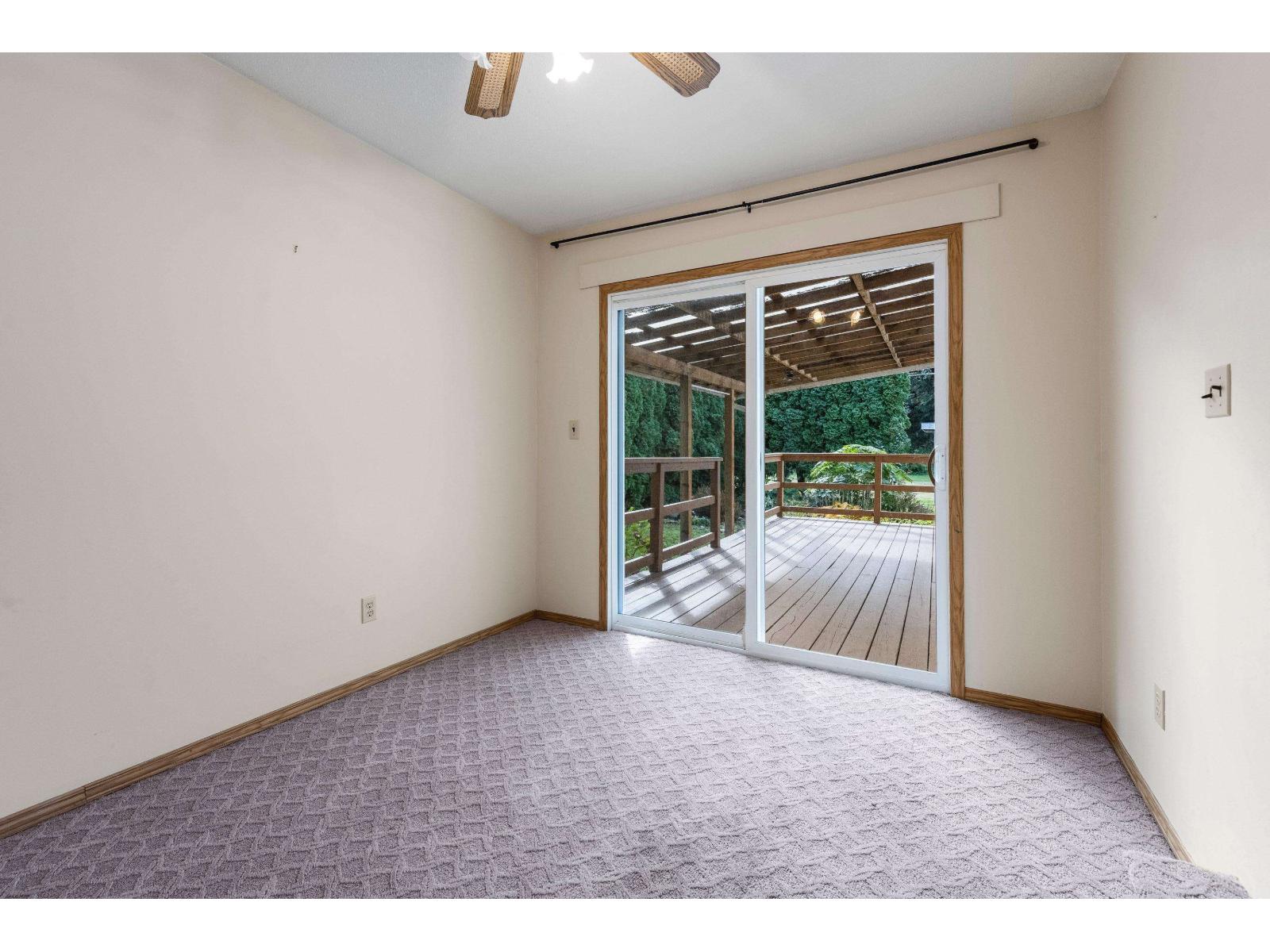 222 45835 SLEEPY HOLLOW ROAD|Cultus Lake East