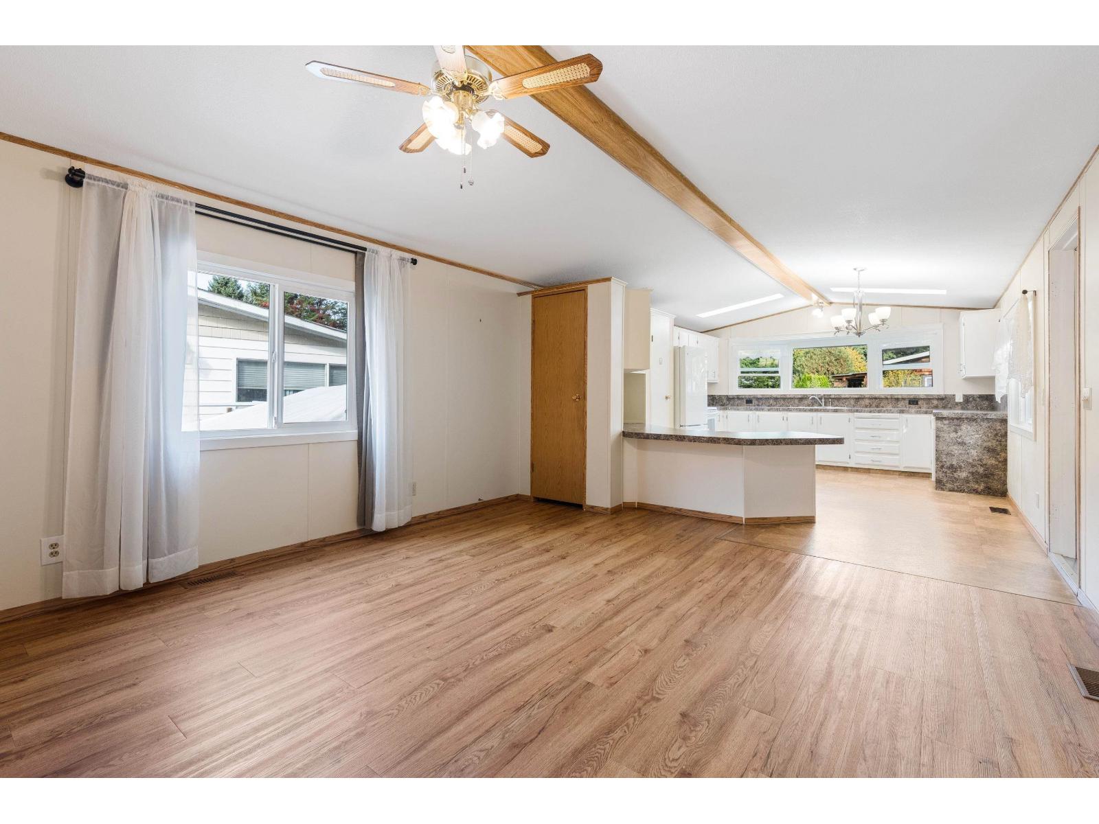 222 45835 SLEEPY HOLLOW ROAD|Cultus Lake East