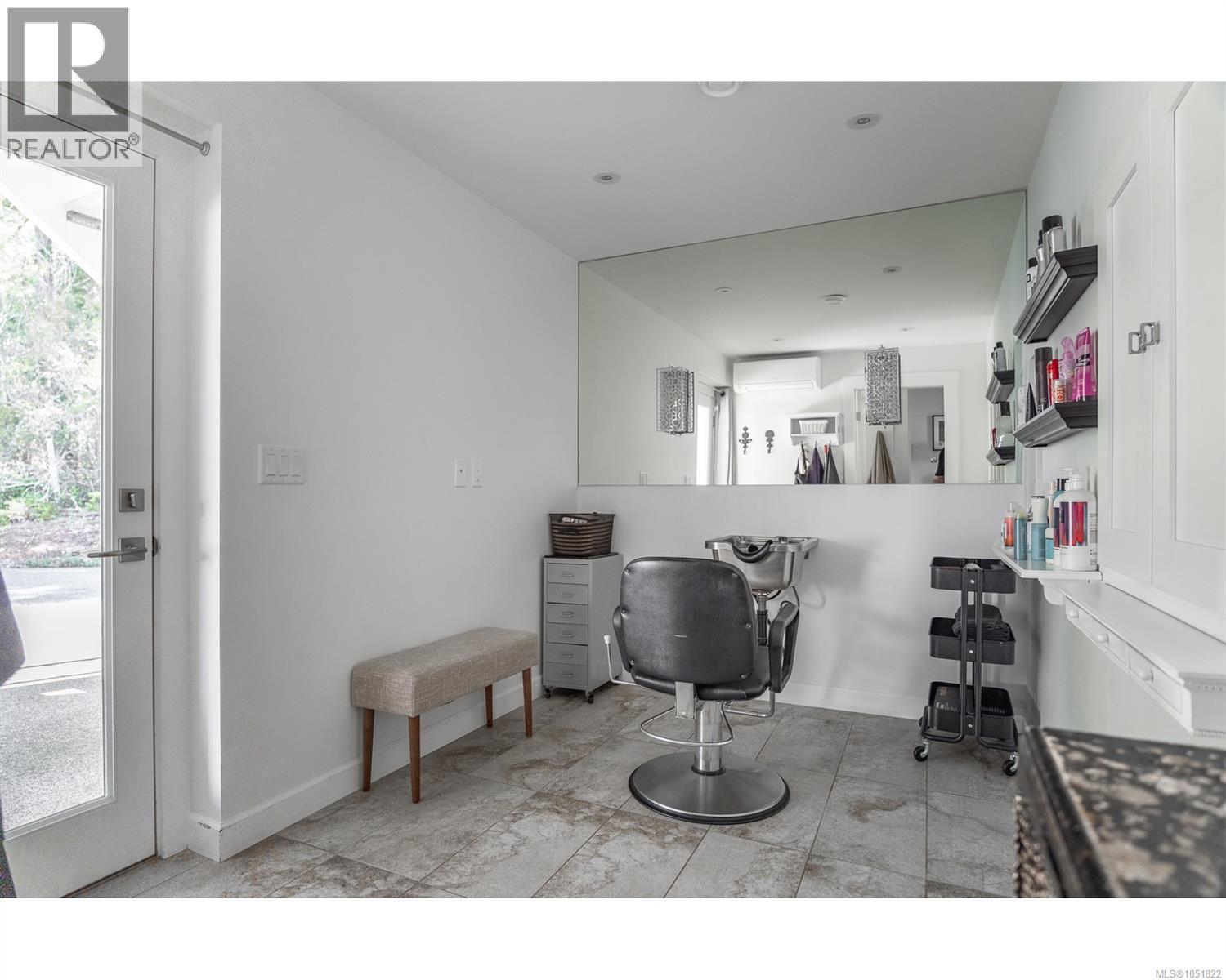 1045 RAVENSBOURNE Lane