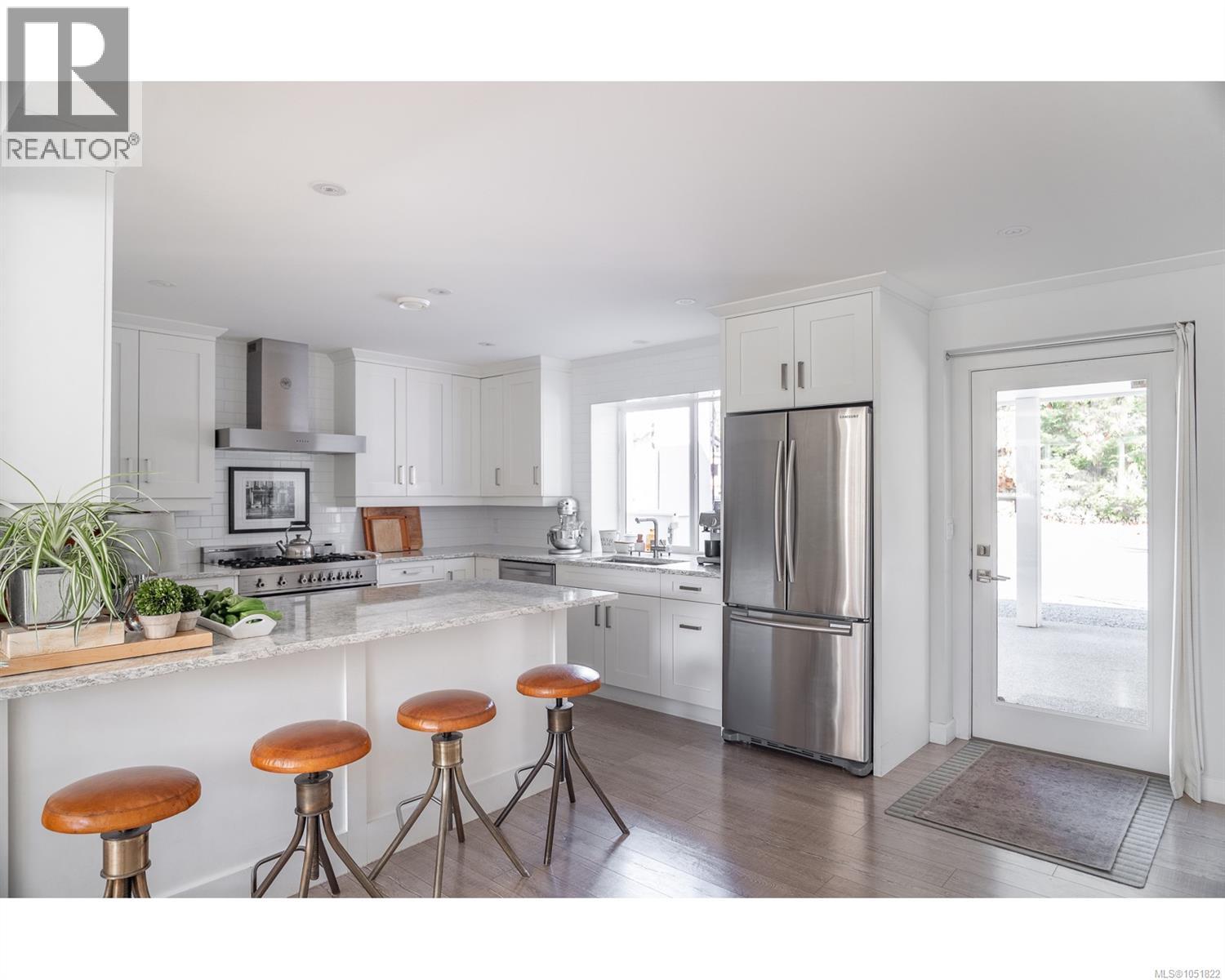 1045 RAVENSBOURNE Lane