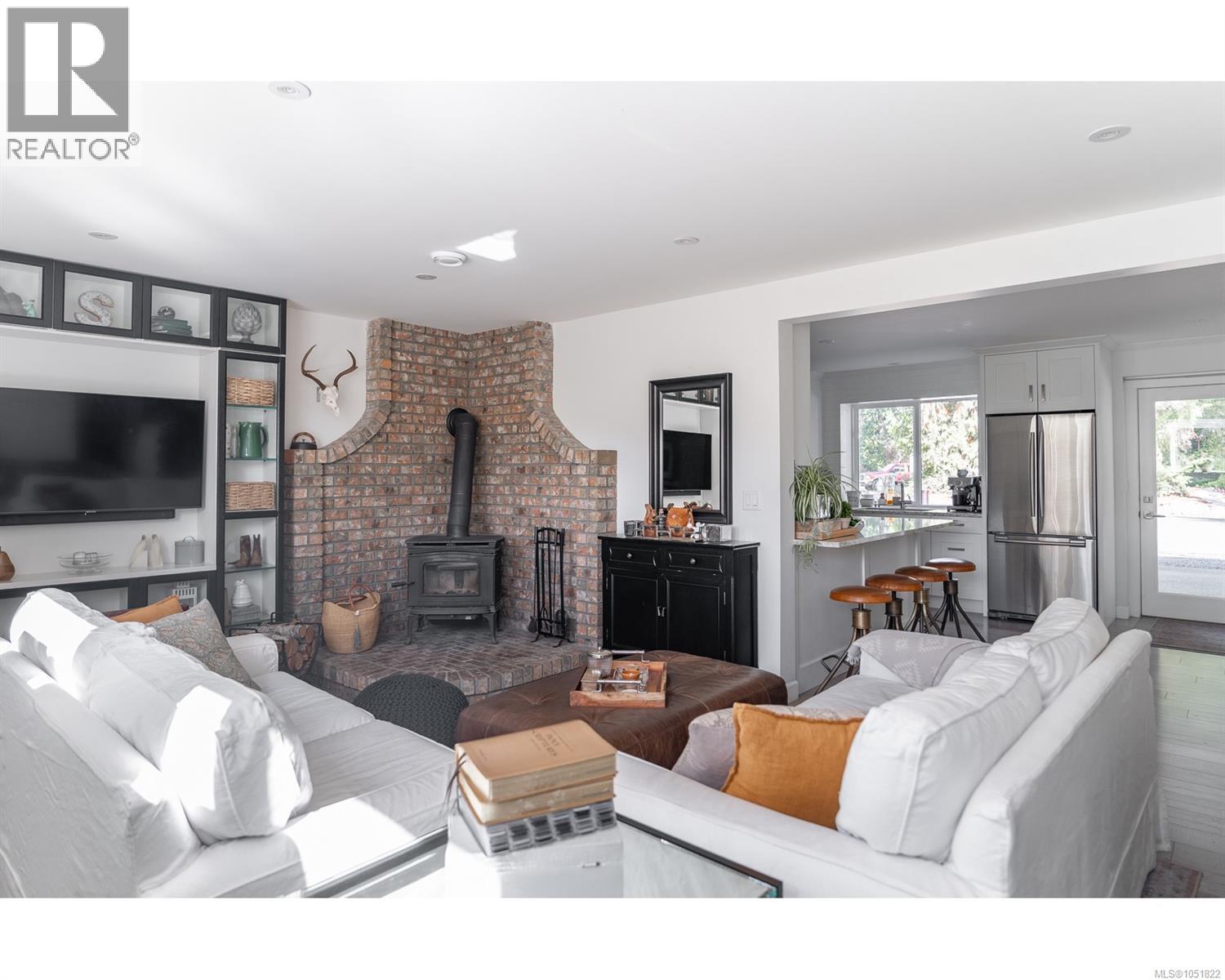 1045 RAVENSBOURNE Lane