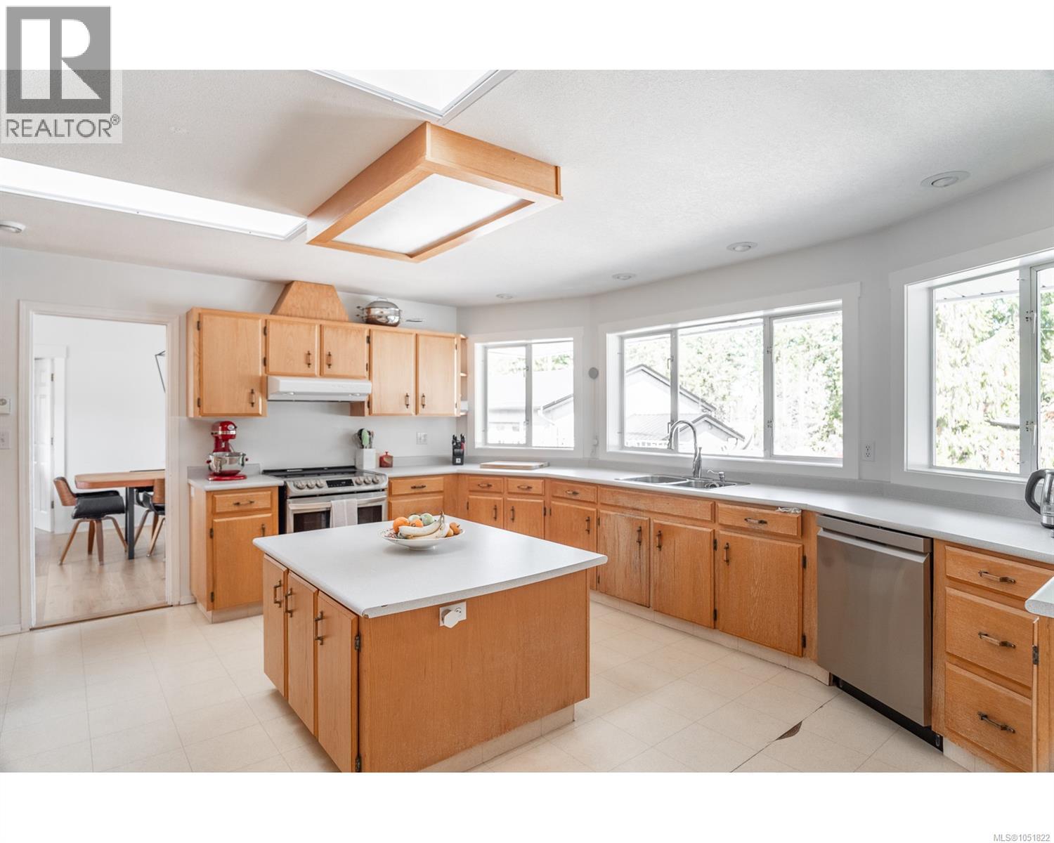 1045 RAVENSBOURNE Lane