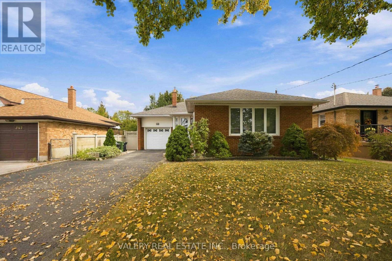 305 RENFORTH DRIVE, Toronto, Ontario