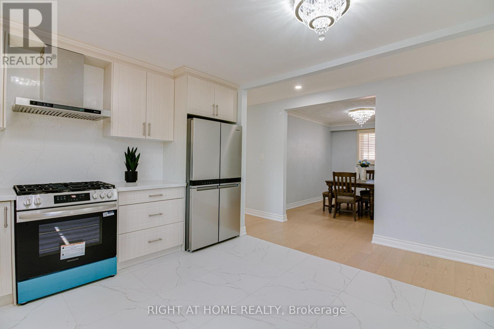 37 Mason Road, Toronto, Ontario  M1M 3P9 - Photo 5 - E13877846