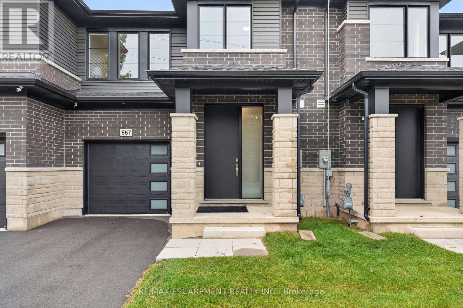 957 CLARE AVENUE, Welland, Ontario
