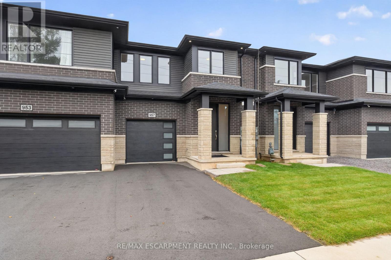 957 Clare Avenue, Welland, Ontario  L3C 3C2 - Photo 3 - X13878920