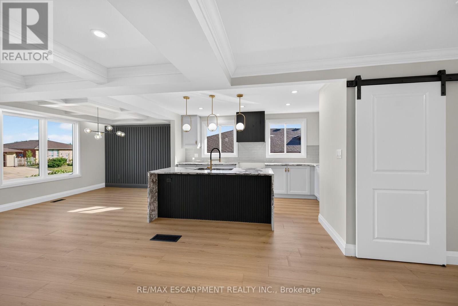 100 Marcella Crescent, Hamilton, Ontario  L8K 6G1 - Photo 6 - X13878994