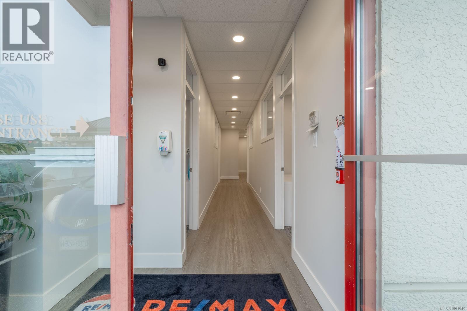 1A 5140 Metral Dr