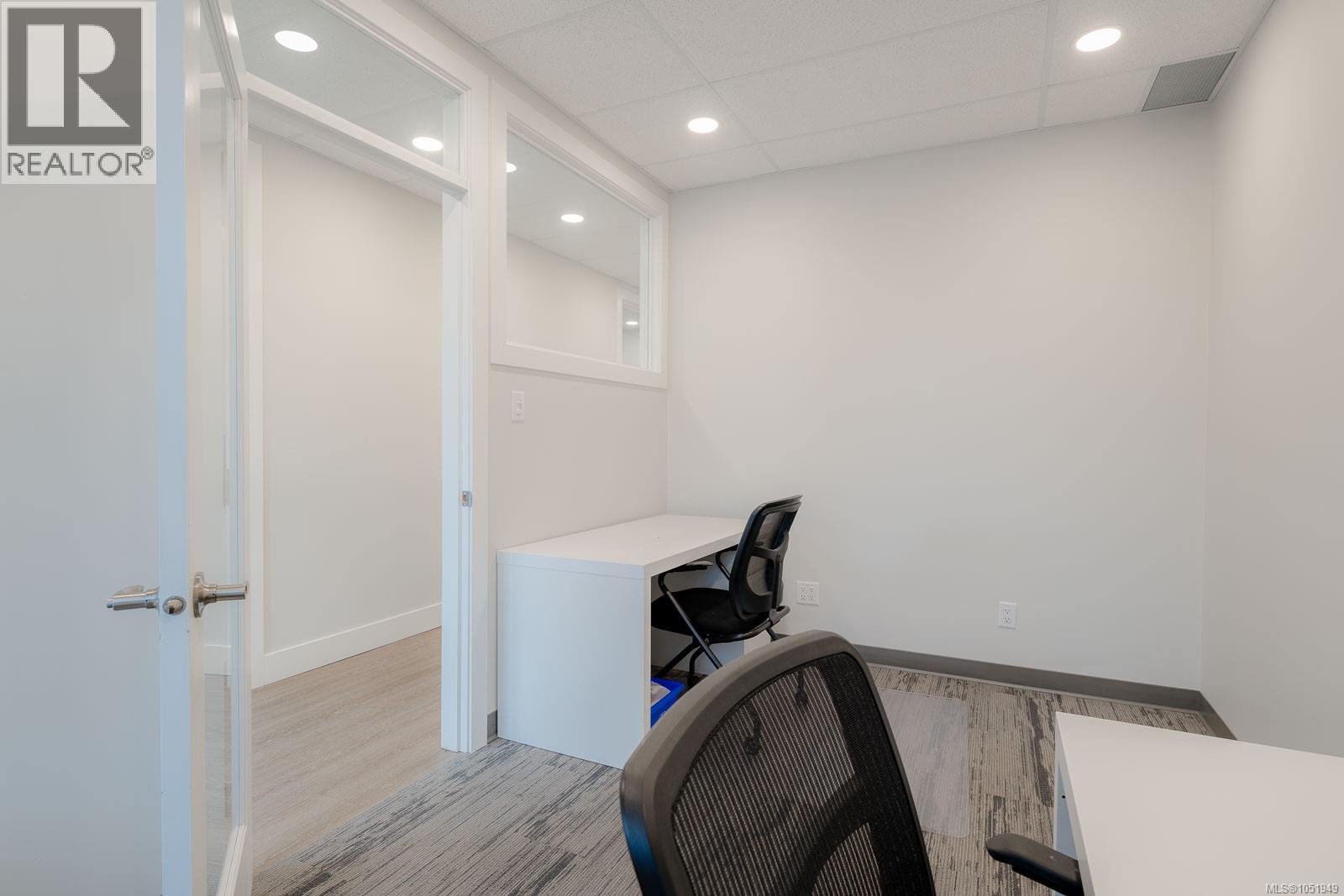 1A 5140 Metral Dr