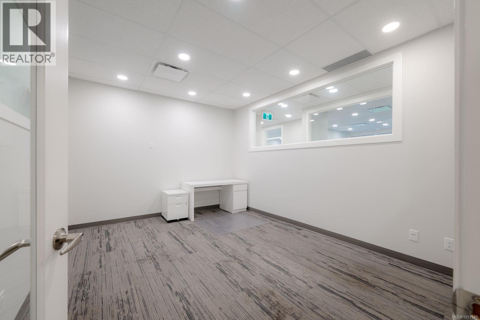 1A 5140 Metral Dr