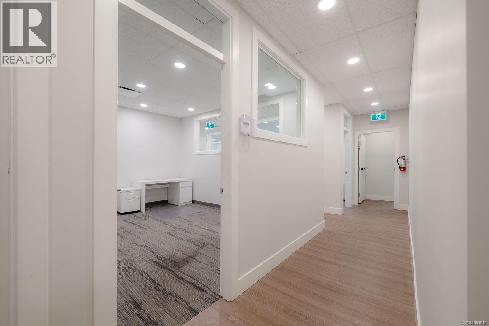1A 5140 Metral Dr