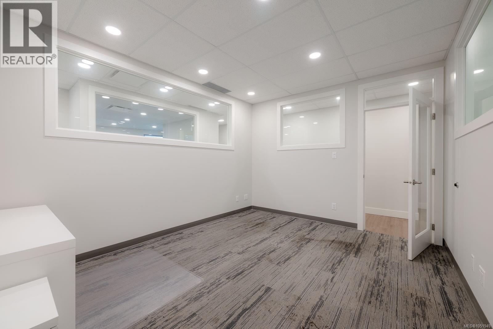 1A 5140 Metral Dr