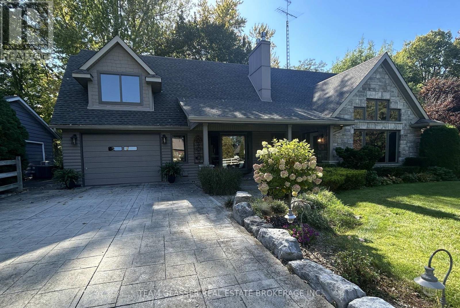8421 Defore Drive, Lambton Shores, Ontario  N0M 1T0 - Photo 13 - X13879018
