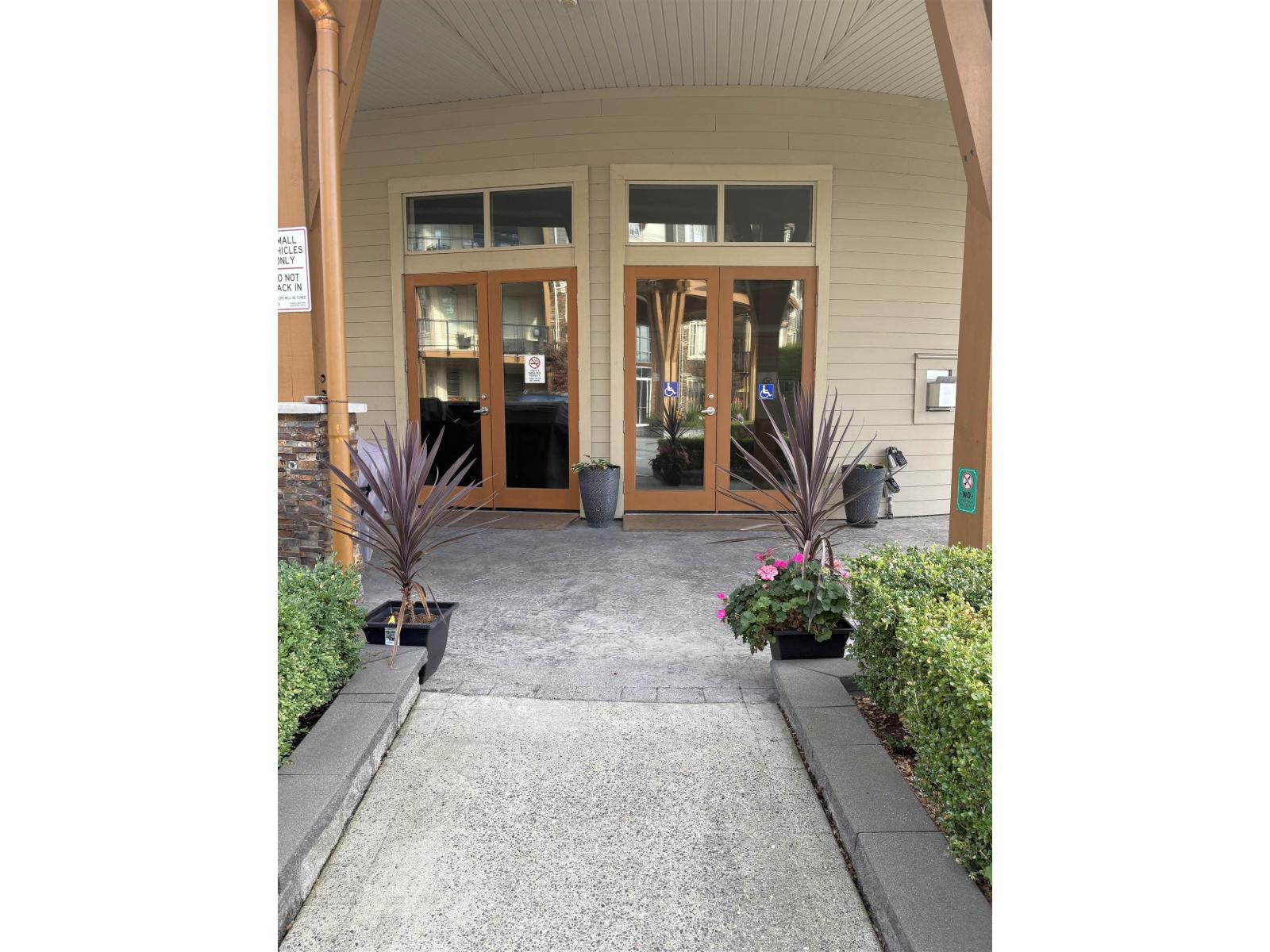 203 45750 KEITH WILSON ROAD|Vedder Crossing Chilliwack British Columbia Canada V2R0X3 3